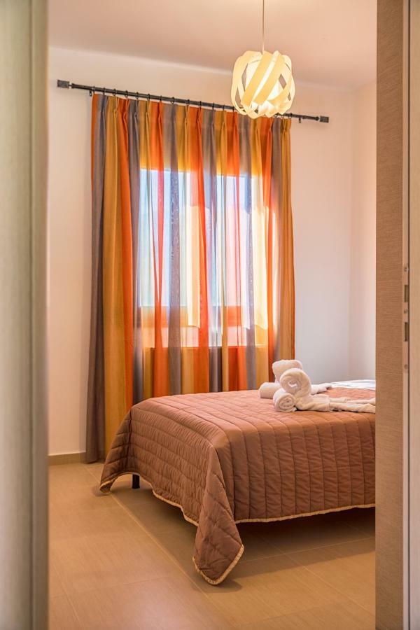 Sunflower Villa Плакіас Екстер'єр фото